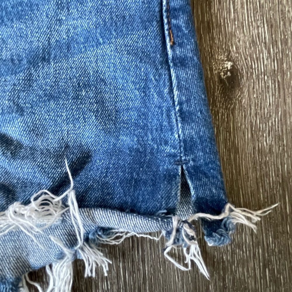 Abercrombie & Fitch Blue Jean Shorts Distressed Frayed Hem - Picture 6 of 7